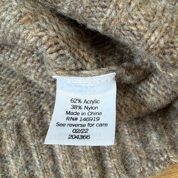 Sweater - Picture 5 of 6